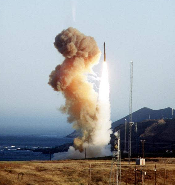 高清衛星地圖公布美軍洲際導彈發射基地
